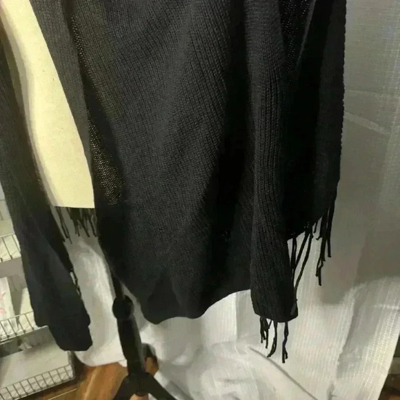 NEW Chicos Women’s L/XL Fringe Capelet Ruana Shawl Heavy Cotton Blend NWT - Picture 3 of 12